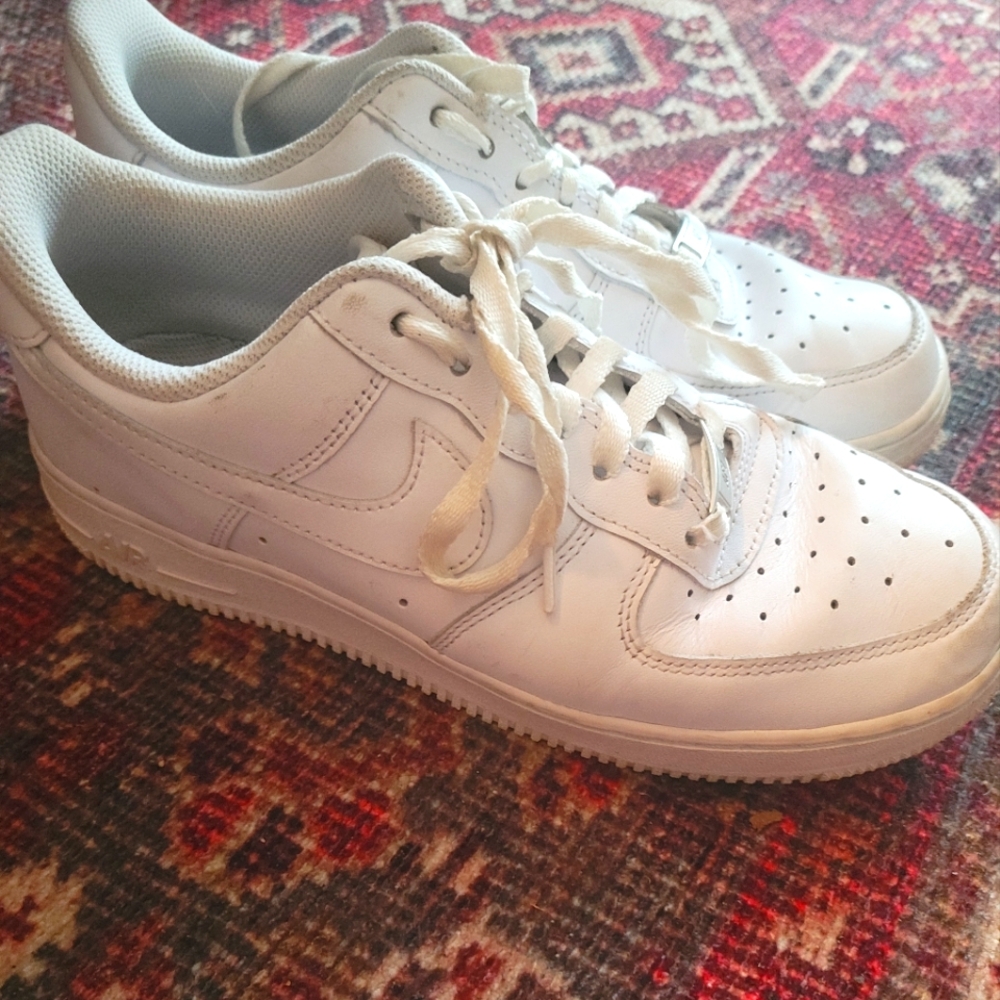 Nike Airforce 1s white